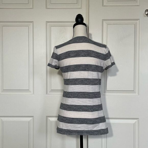 Gap Short Sleeve Tri-Blend Black Stripe V-Neck Tee, Small - Picture 5 of 12